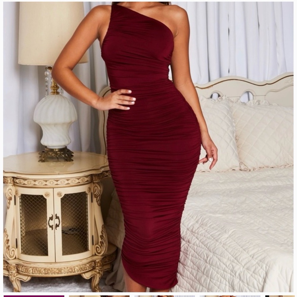 Elegant One-Shoulder Burgundy Dress